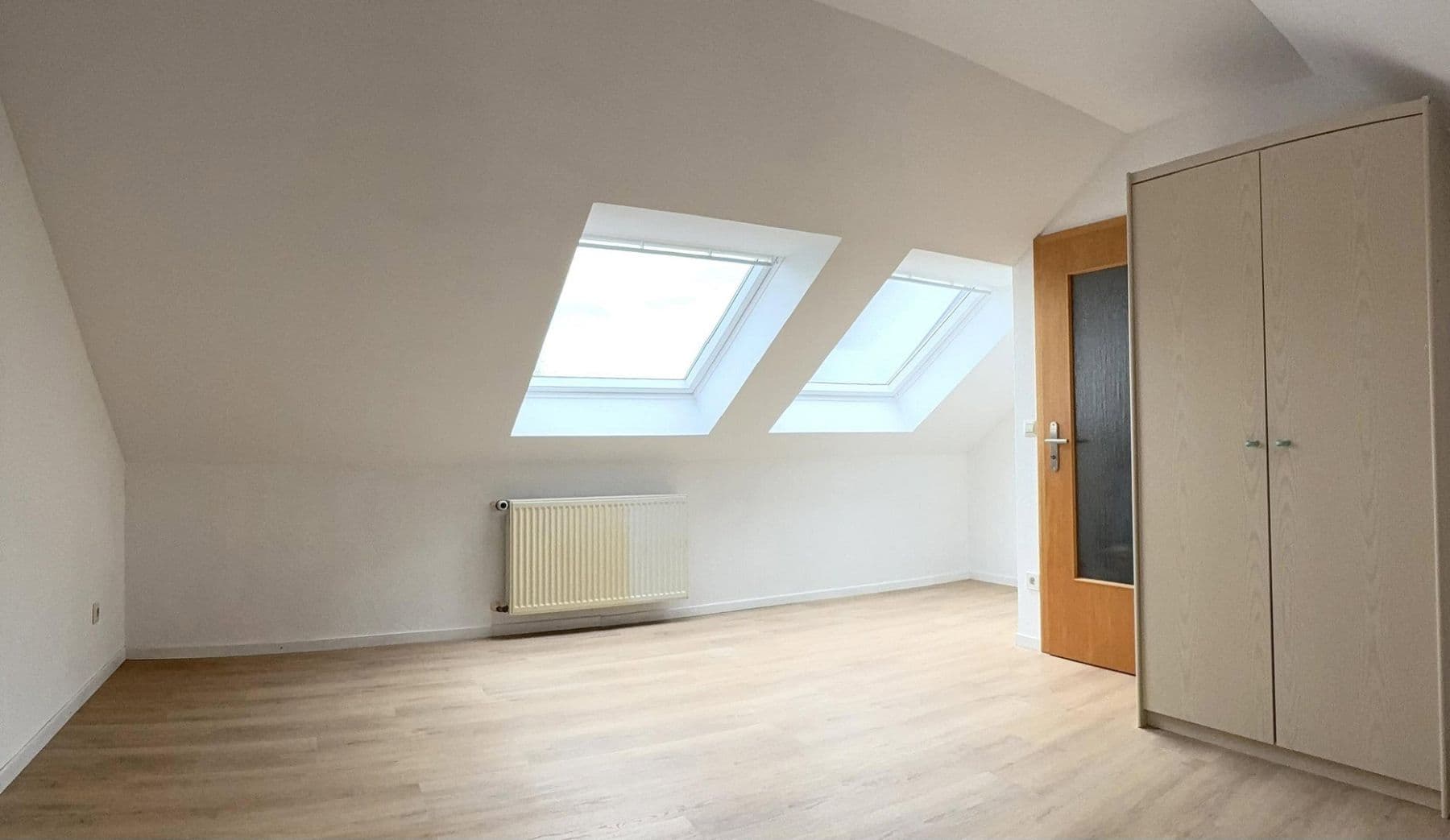 Prodej domu 160 m², pozemek 218 m², Remshalden, Bádensko-Württembersko Prodej domu 160 m², pozemek 218 m², Remshalden, Bádensko-Württembersko