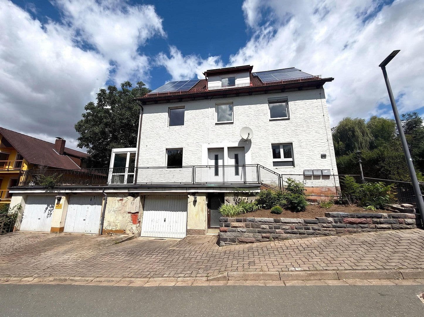 Prodej domu 276 m², pozemek 1.038 m², Bärnreuth 33, Bad Berneck im Fichtelgebirge, Bavorsko Prodej domu 276 m², pozemek 1.038 m², Bärnreuth 33, Bad Berneck im Fichtelgebirge, Bavorsko