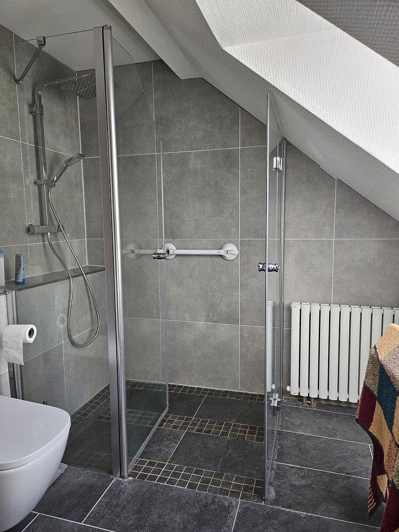 Prodej domu 280 m², pozemek 25.000 m², Busenhausen, Porýní-Falc Prodej domu 280 m², pozemek 25.000 m², Busenhausen, Porýní-Falc