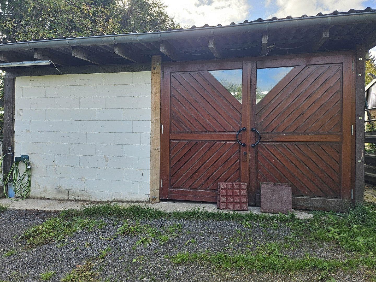 Prodej domu 280 m², pozemek 25.000 m², Busenhausen, Porýní-Falc Prodej domu 280 m², pozemek 25.000 m², Busenhausen, Porýní-Falc