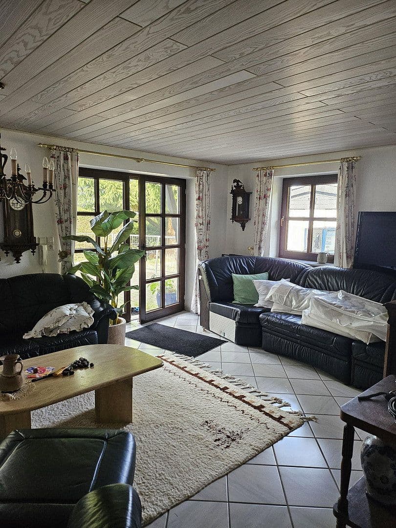 Prodej domu 280 m², pozemek 25.000 m², Busenhausen, Porýní-Falc Prodej domu 280 m², pozemek 25.000 m², Busenhausen, Porýní-Falc