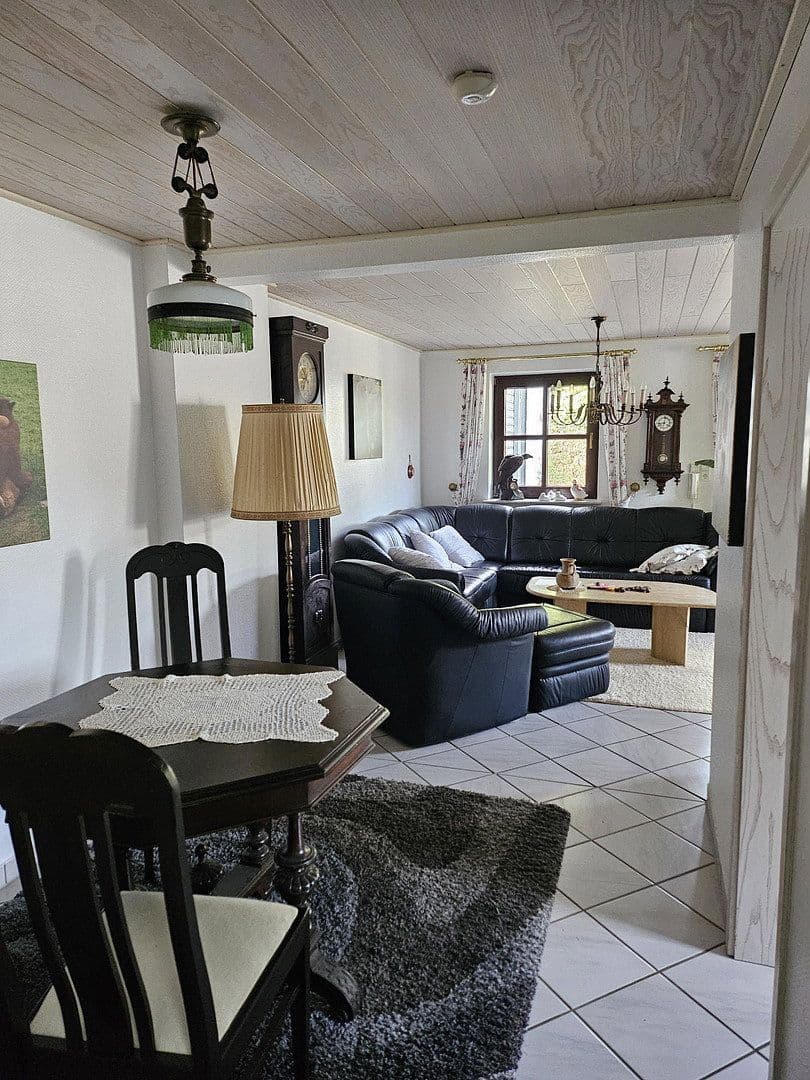 Prodej domu 280 m², pozemek 25.000 m², Busenhausen, Porýní-Falc Prodej domu 280 m², pozemek 25.000 m², Busenhausen, Porýní-Falc