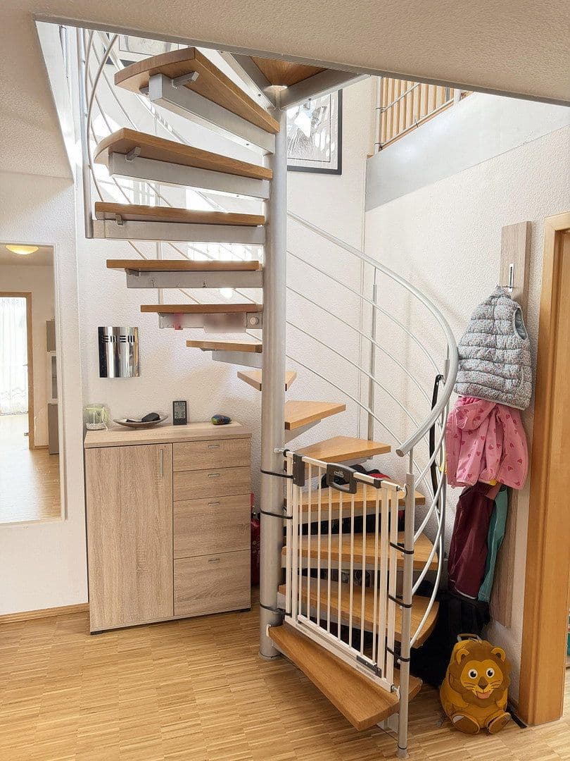 Prodej bytu 3+kk 95 m², Hermann-Hesse-Straße 36, Nufringen, Bádensko-Württembersko Prodej bytu 3+kk 95 m², Hermann-Hesse-Straße 36, Nufringen, Bádensko-Württembersko