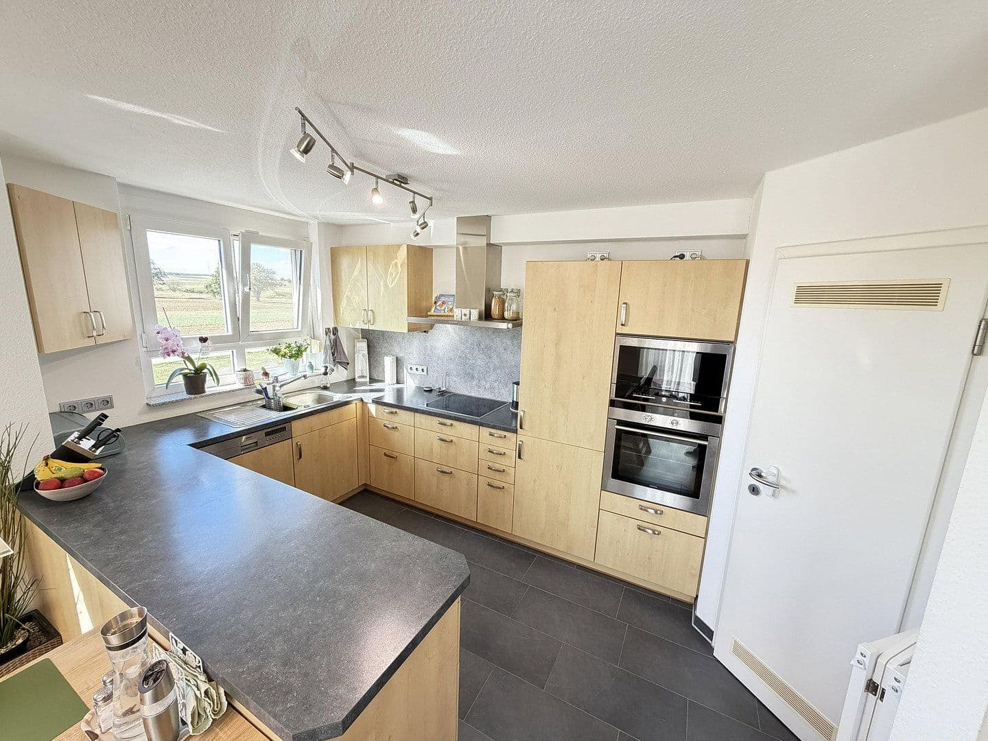 Prodej bytu 3+kk 95 m², Hermann-Hesse-Straße 36, Nufringen, Bádensko-Württembersko Prodej bytu 3+kk 95 m², Hermann-Hesse-Straße 36, Nufringen, Bádensko-Württembersko