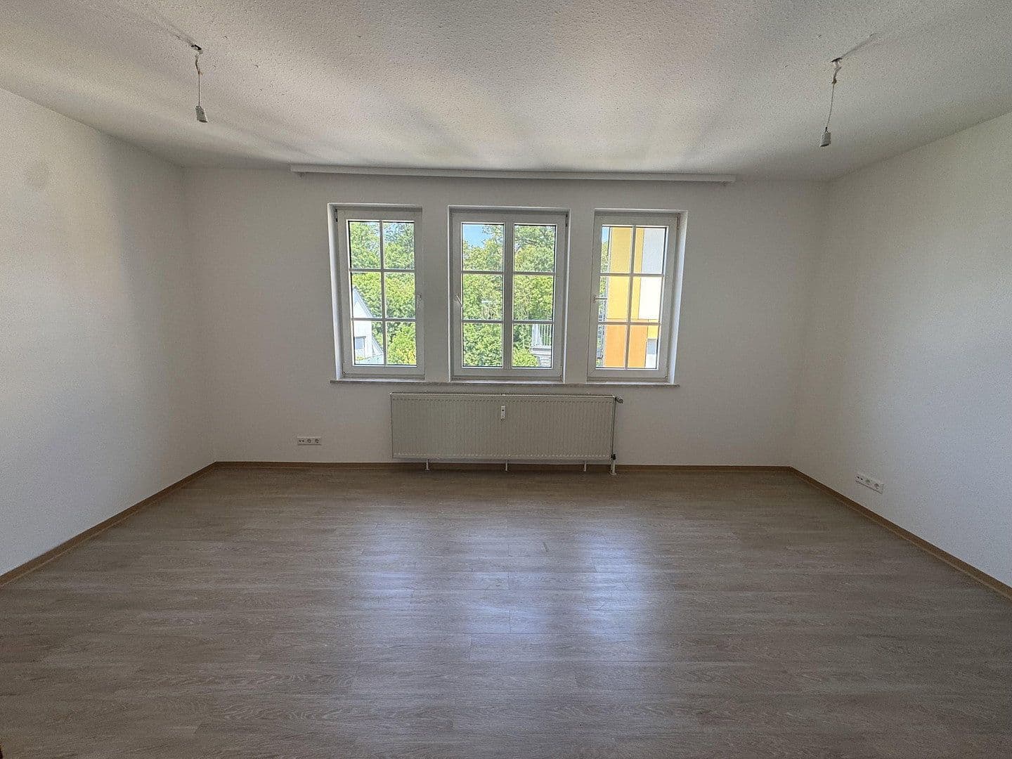 Pronájem bytu 3+1 65 m², Stuttgart, Bádensko-Württembersko Pronájem bytu 3+1 65 m², Stuttgart, Bádensko-Württembersko