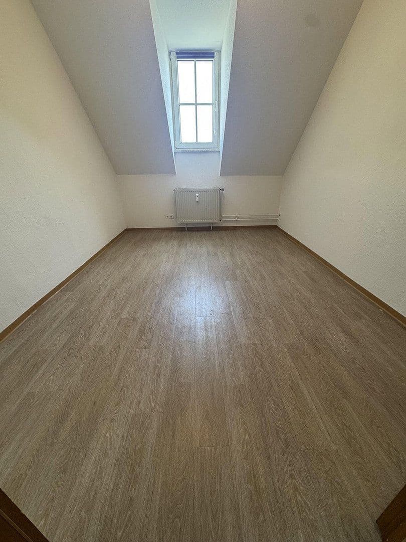 Pronájem bytu 3+1 65 m², Stuttgart, Bádensko-Württembersko Pronájem bytu 3+1 65 m², Stuttgart, Bádensko-Württembersko