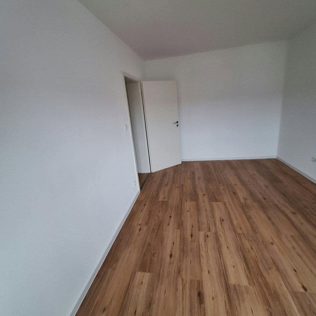 Pronájem bytu 2+1 61 m², Jägerndorfer Straße 14, Ketsch, Bádensko-Württembersko Pronájem bytu 2+1 61 m², Jägerndorfer Straße 14, Ketsch, Bádensko-Württembersko