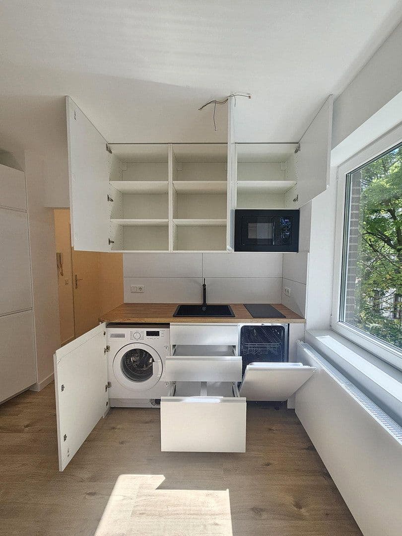 Pronájem bytu 1+1 35 m², Lorettostr. 60, Düsseldorf, Severní Porýní-Vestfálsko Pronájem bytu 1+1 35 m², Lorettostr. 60, Düsseldorf, Severní Porýní-Vestfálsko