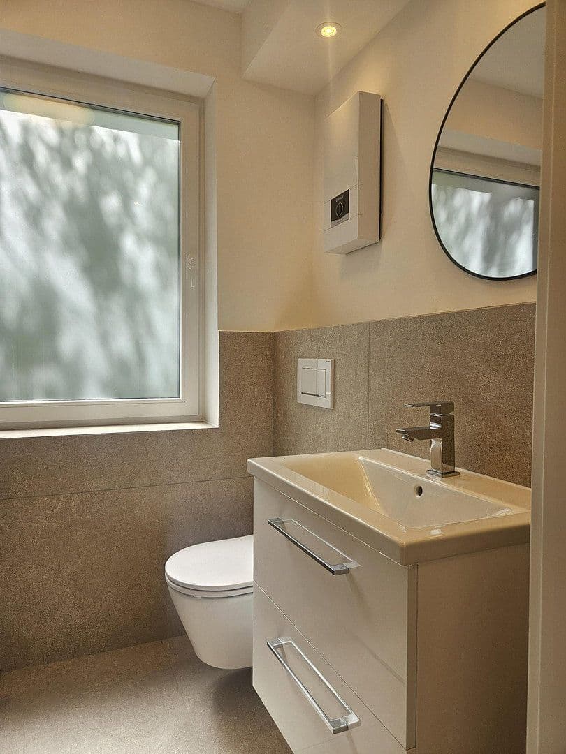 Pronájem bytu 1+1 35 m², Lorettostr. 60, Düsseldorf, Severní Porýní-Vestfálsko Pronájem bytu 1+1 35 m², Lorettostr. 60, Düsseldorf, Severní Porýní-Vestfálsko