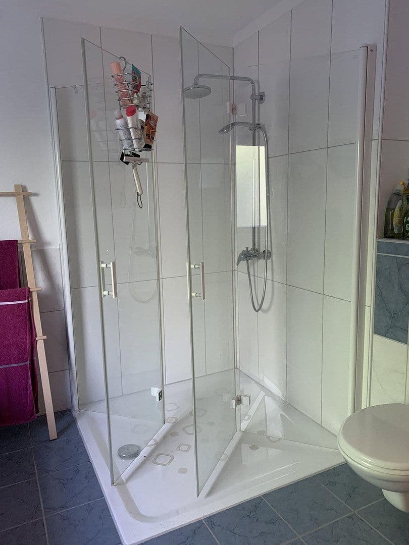 Prodej domu 145 m², pozemek 654 m², Straubenhardt, Bádensko-Württembersko Prodej domu 145 m², pozemek 654 m², Straubenhardt, Bádensko-Württembersko