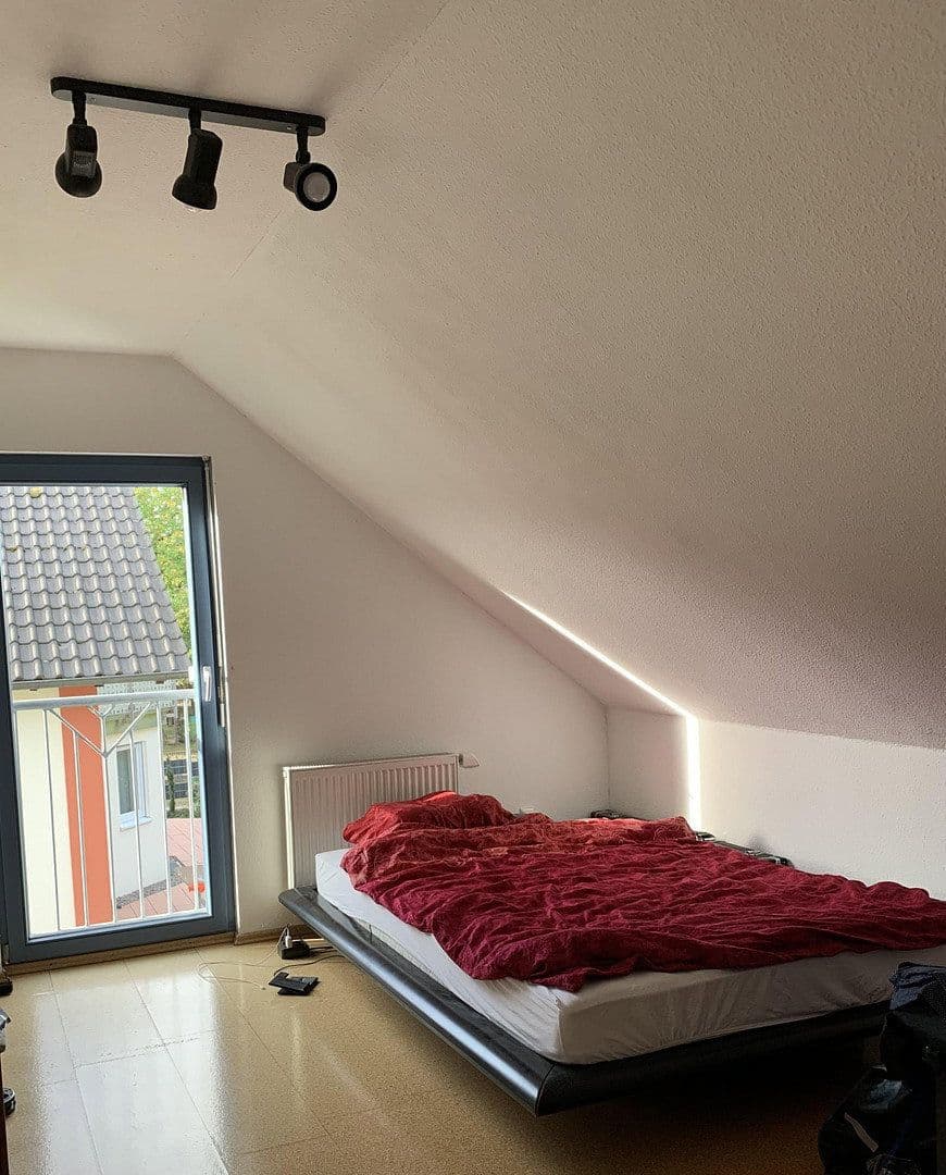 Prodej domu 145 m², pozemek 654 m², Straubenhardt, Bádensko-Württembersko Prodej domu 145 m², pozemek 654 m², Straubenhardt, Bádensko-Württembersko