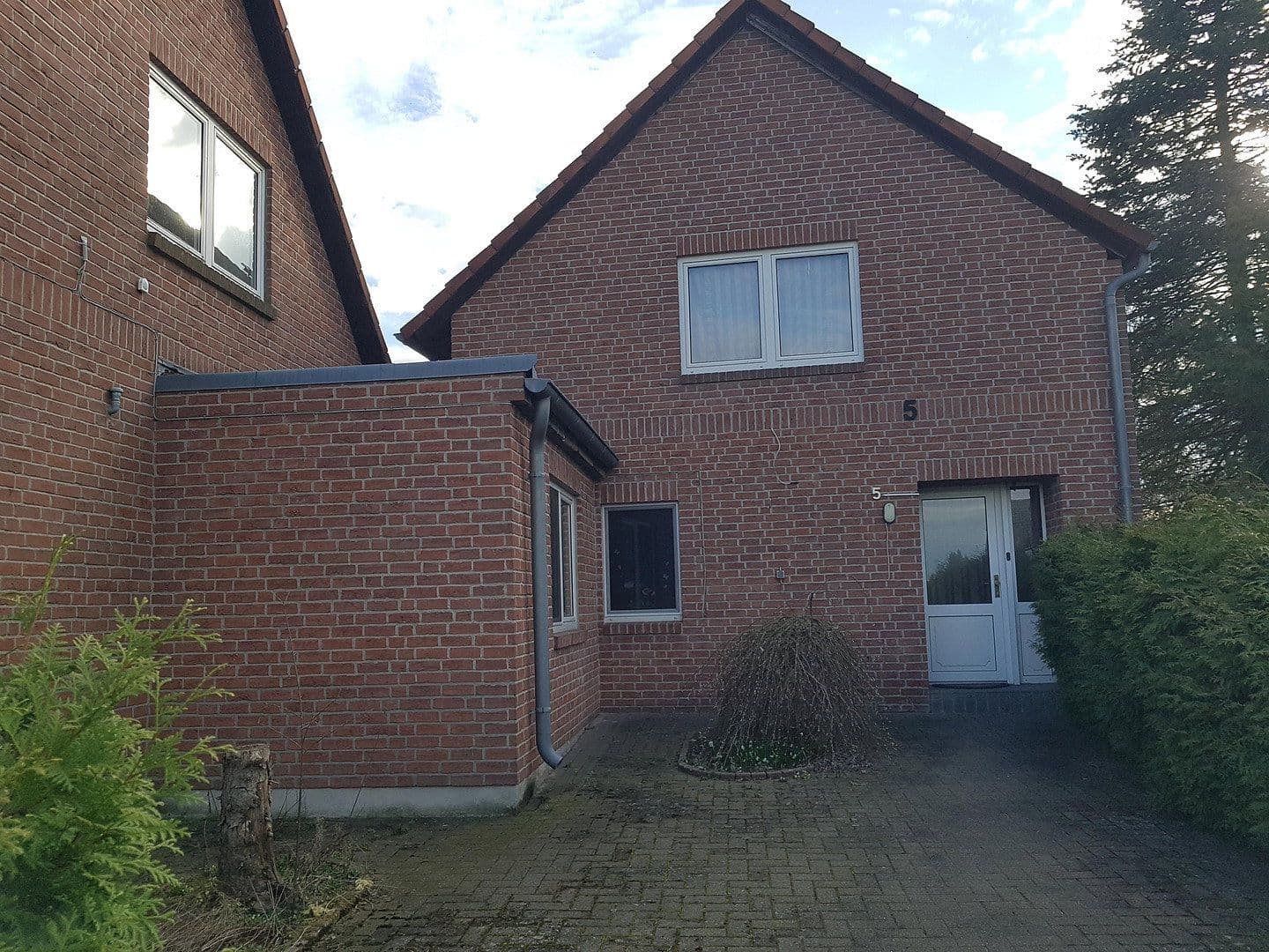 Prodej domu 198 m², pozemek 3.382 m², Kalbe (Milde), Sasko-Anhaltsko Prodej domu 198 m², pozemek 3.382 m², Kalbe (Milde), Sasko-Anhaltsko
