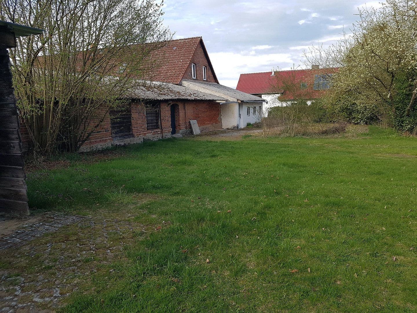 Prodej domu 198 m², pozemek 3.382 m², Kalbe (Milde), Sasko-Anhaltsko Prodej domu 198 m², pozemek 3.382 m², Kalbe (Milde), Sasko-Anhaltsko