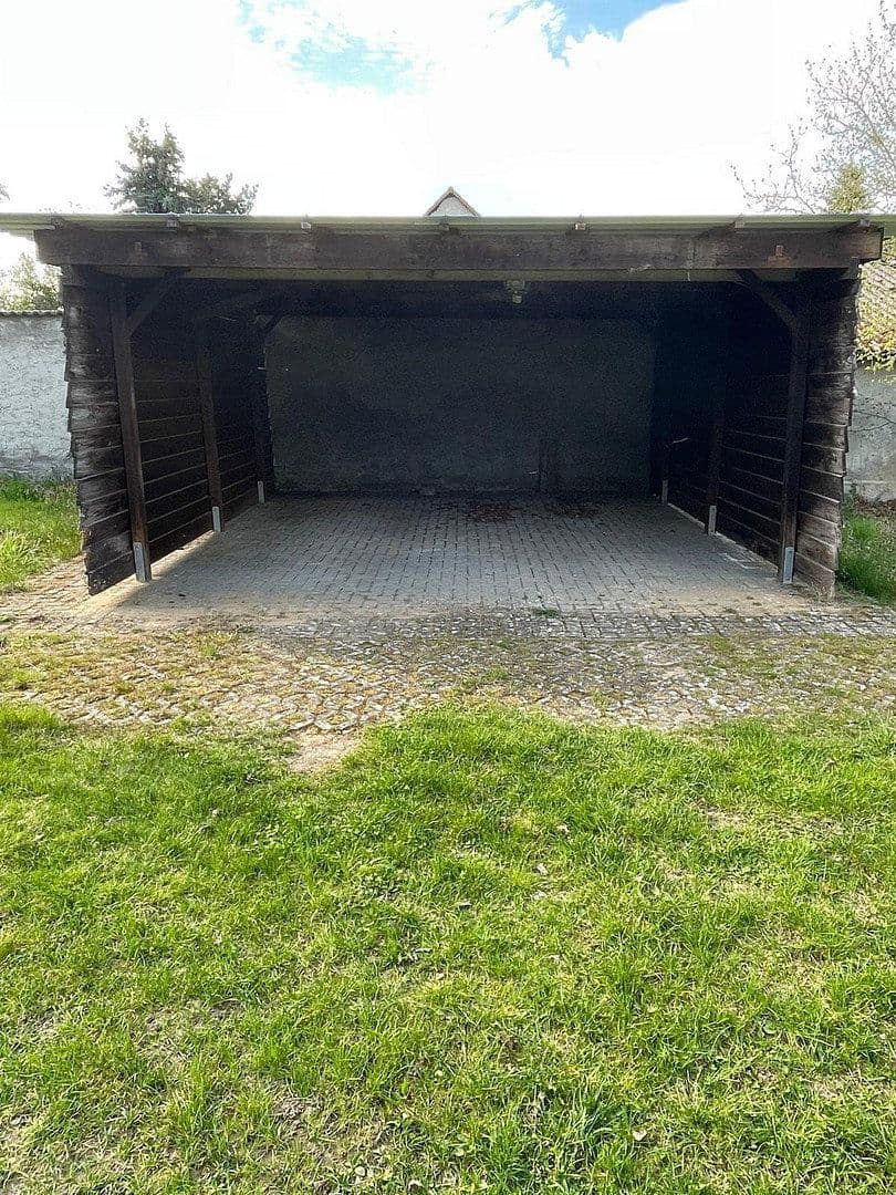 Prodej domu 198 m², pozemek 3.382 m², Kalbe (Milde), Sasko-Anhaltsko Prodej domu 198 m², pozemek 3.382 m², Kalbe (Milde), Sasko-Anhaltsko