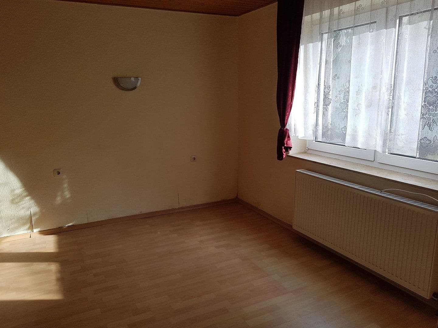 Prodej domu 198 m², pozemek 3.382 m², Kalbe (Milde), Sasko-Anhaltsko Prodej domu 198 m², pozemek 3.382 m², Kalbe (Milde), Sasko-Anhaltsko