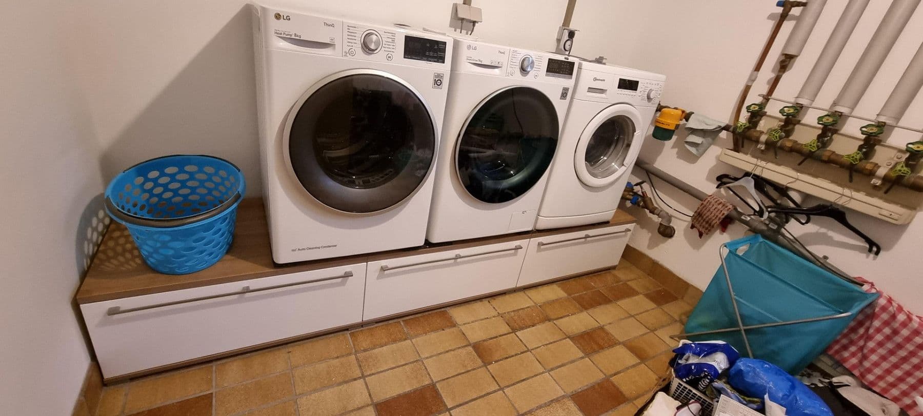 Prodej domu 270 m², pozemek 690 m², Oedheim, Bádensko-Württembersko Prodej domu 270 m², pozemek 690 m², Oedheim, Bádensko-Württembersko