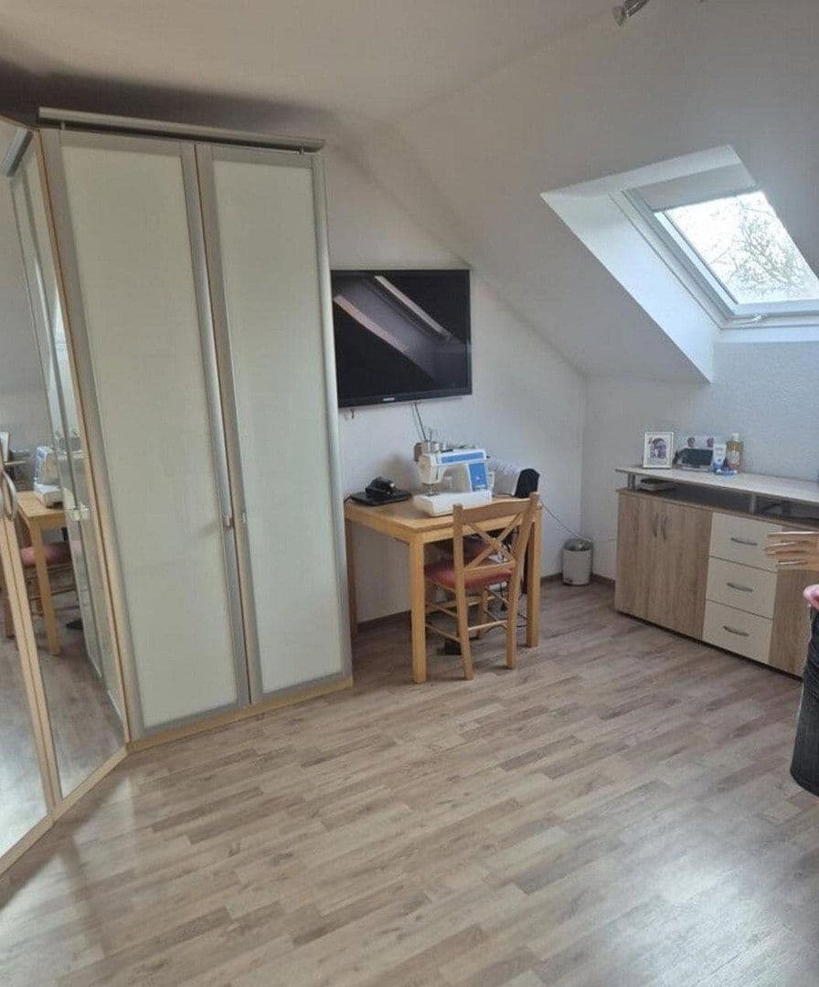 Prodej domu 270 m², pozemek 690 m², Oedheim, Bádensko-Württembersko Prodej domu 270 m², pozemek 690 m², Oedheim, Bádensko-Württembersko