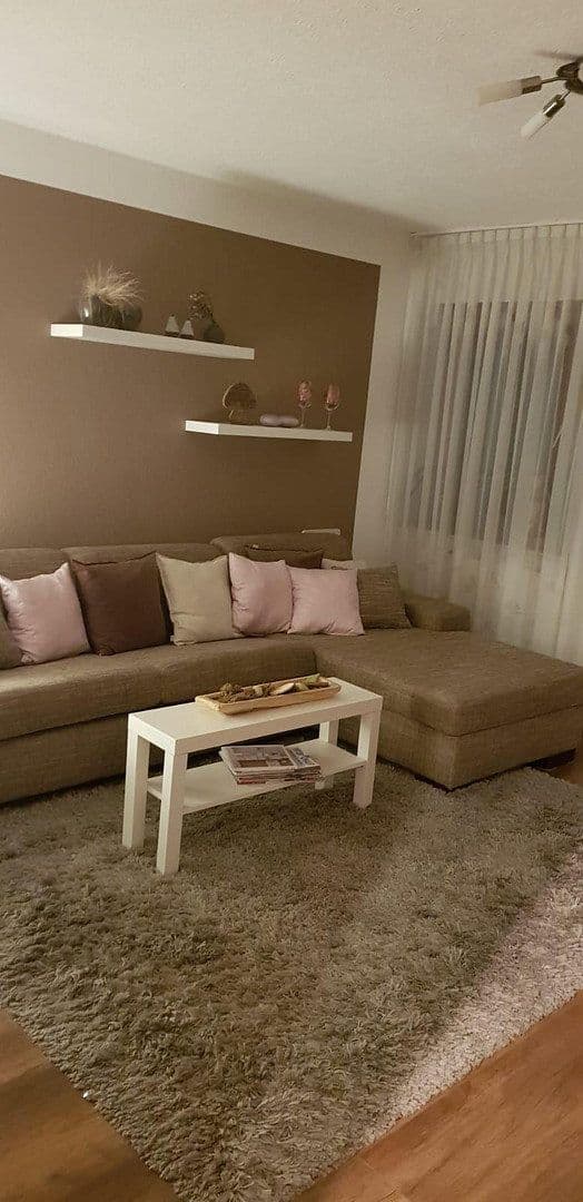 Prodej domu 270 m², pozemek 690 m², Oedheim, Bádensko-Württembersko Prodej domu 270 m², pozemek 690 m², Oedheim, Bádensko-Württembersko