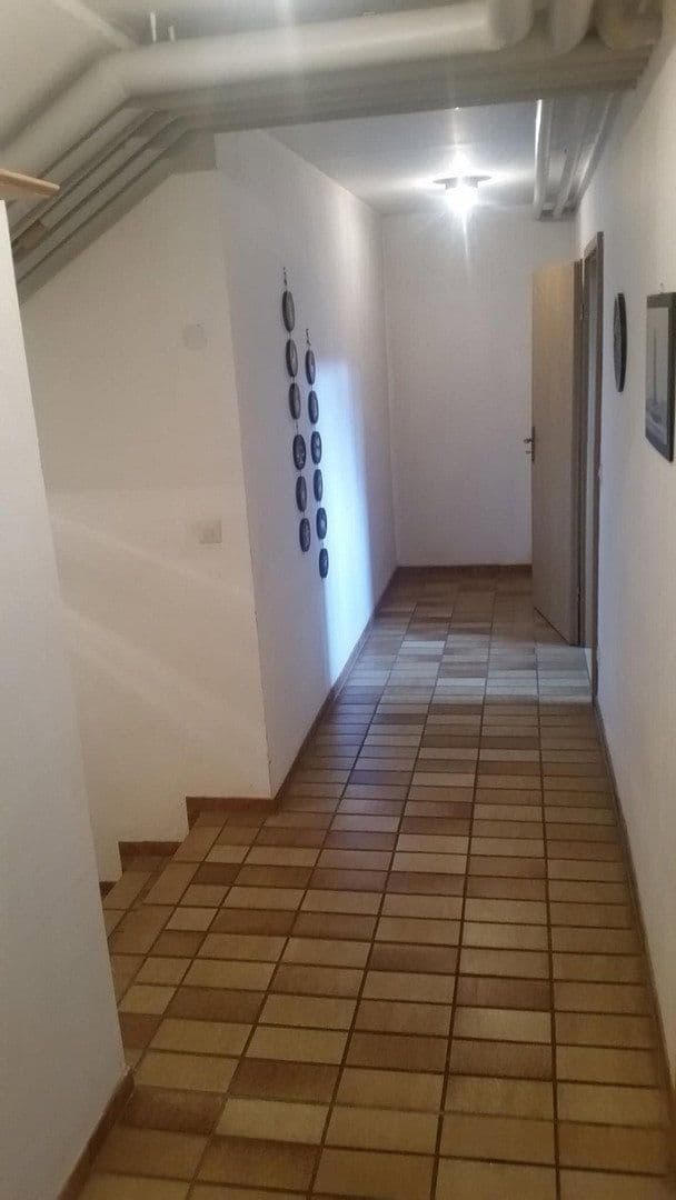 Prodej domu 270 m², pozemek 690 m², Oedheim, Bádensko-Württembersko Prodej domu 270 m², pozemek 690 m², Oedheim, Bádensko-Württembersko