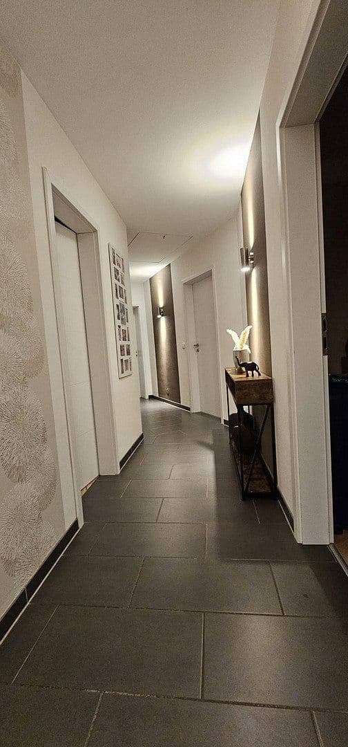 Prodej domu 270 m², pozemek 690 m², Oedheim, Bádensko-Württembersko Prodej domu 270 m², pozemek 690 m², Oedheim, Bádensko-Württembersko