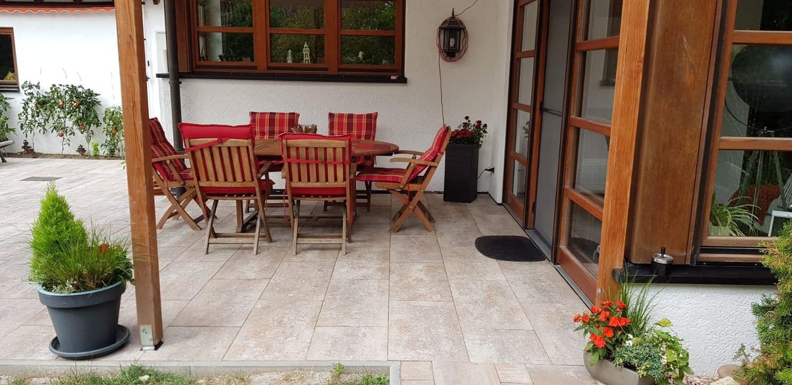 Prodej domu 270 m², pozemek 690 m², Oedheim, Bádensko-Württembersko Prodej domu 270 m², pozemek 690 m², Oedheim, Bádensko-Württembersko