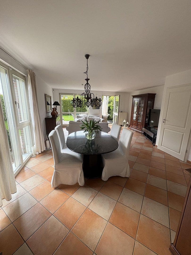 Prodej domu 120 m², pozemek 390 m², Haan, Severní Porýní-Vestfálsko Prodej domu 120 m², pozemek 390 m², Haan, Severní Porýní-Vestfálsko