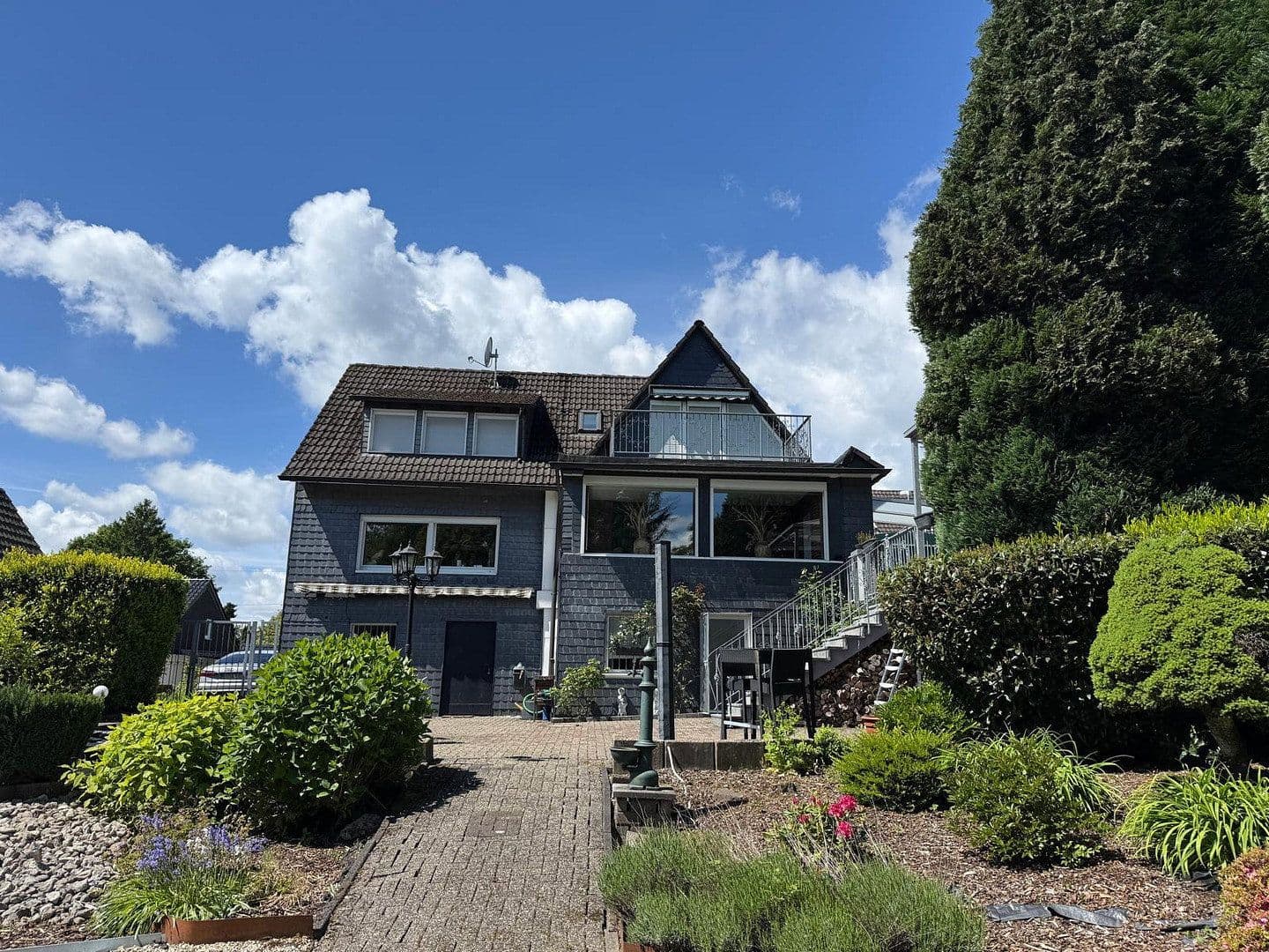 Prodej domu 158 m², pozemek 1.249 m², Remscheid, Severní Porýní-Vestfálsko Prodej domu 158 m², pozemek 1.249 m², Remscheid, Severní Porýní-Vestfálsko