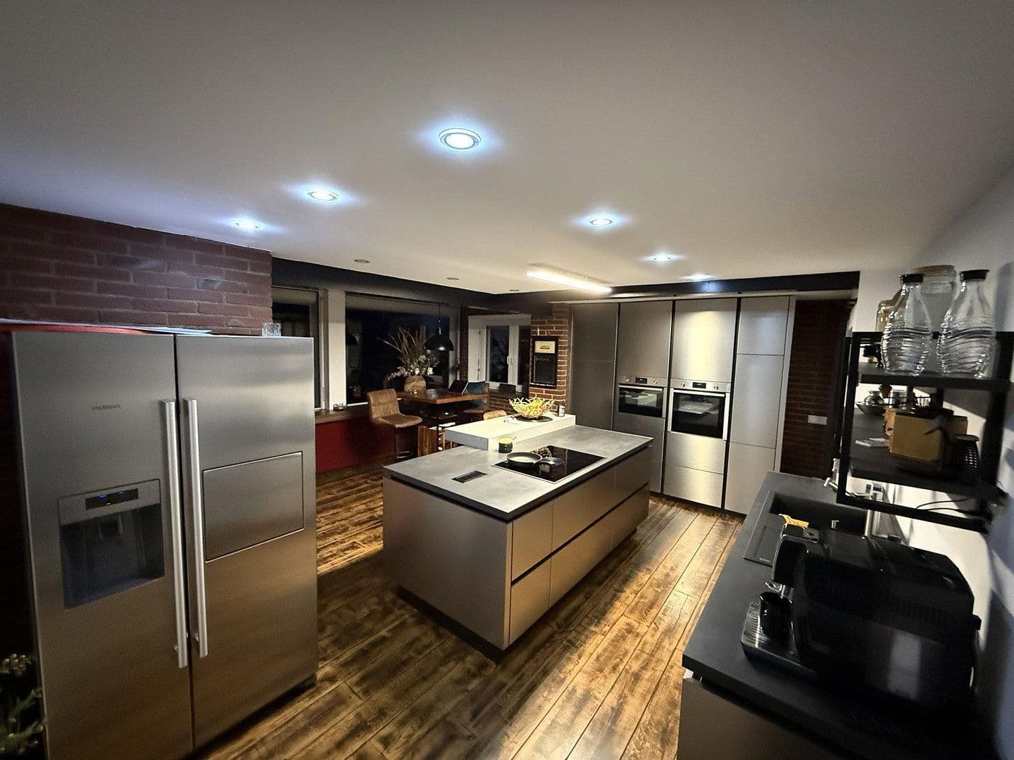 Prodej domu 158 m², pozemek 1.249 m², Remscheid, Severní Porýní-Vestfálsko Prodej domu 158 m², pozemek 1.249 m², Remscheid, Severní Porýní-Vestfálsko