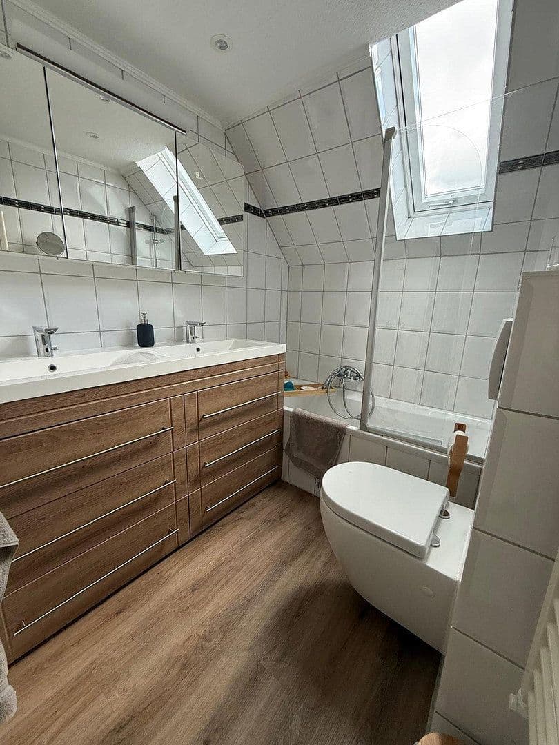 Prodej domu 158 m², pozemek 1.249 m², Remscheid, Severní Porýní-Vestfálsko Prodej domu 158 m², pozemek 1.249 m², Remscheid, Severní Porýní-Vestfálsko