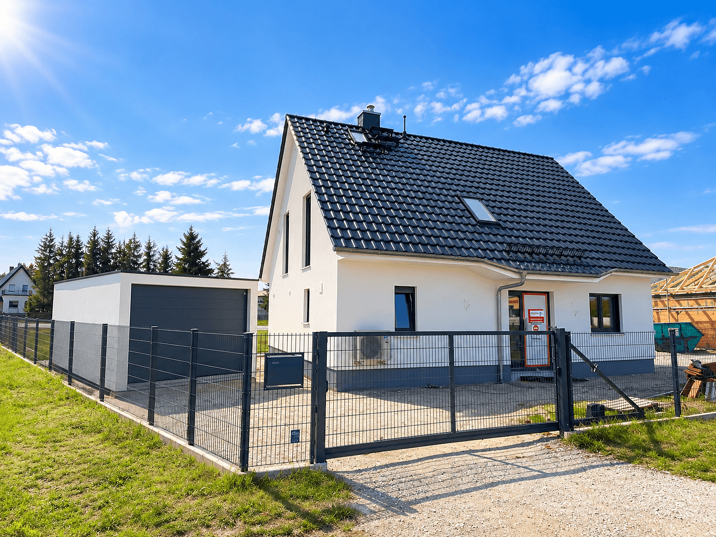 Prodej domu 151 m², pozemek 980 m², Ponnsdorfer Weg 4 A, Sonnewalde, Braniborsko Prodej domu 151 m², pozemek 980 m², Ponnsdorfer Weg 4 A, Sonnewalde, Braniborsko