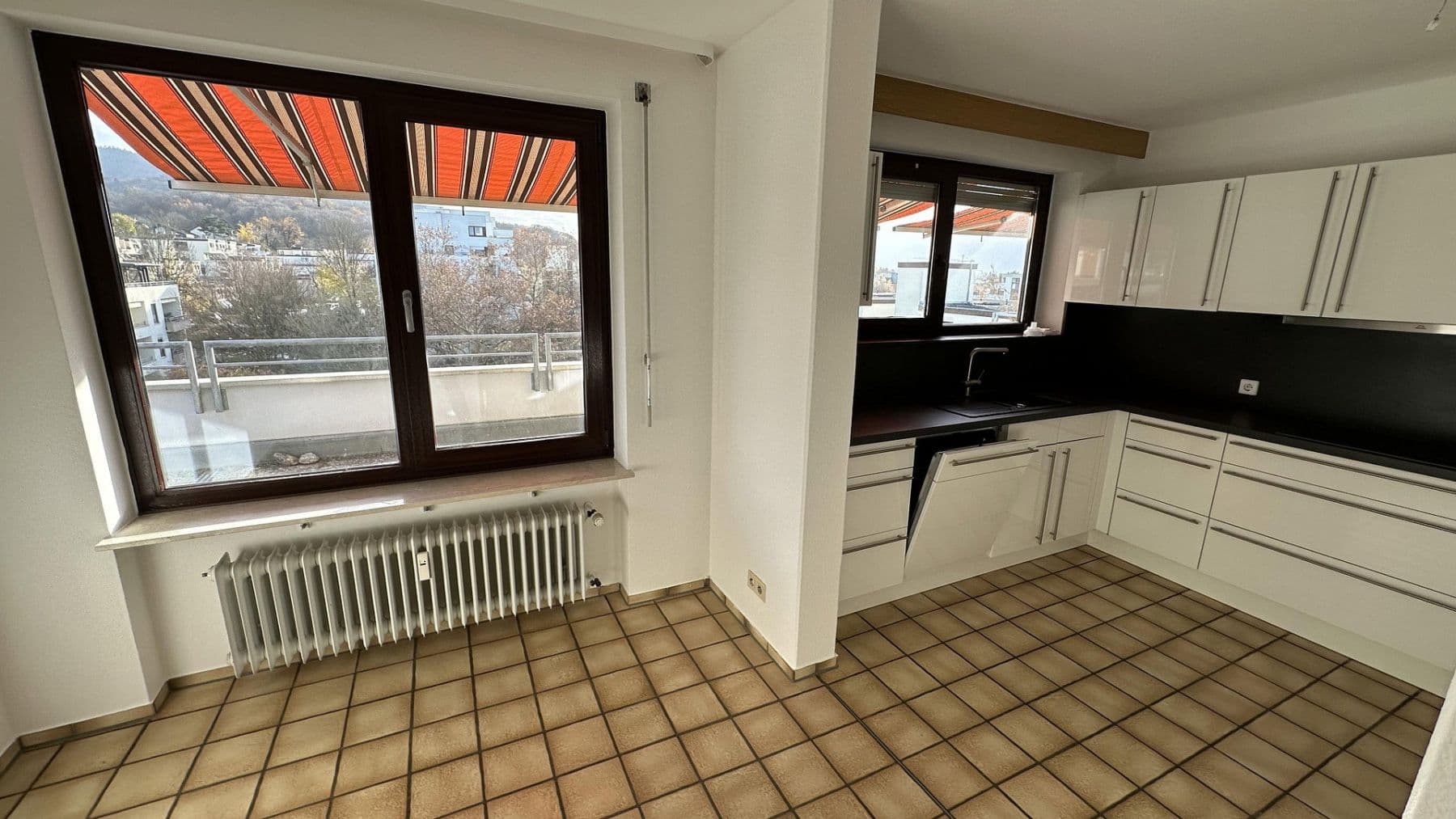 Prodej bytu 4+kk 133 m², Gundelfingen, Bádensko-Württembersko Prodej bytu 4+kk 133 m², Gundelfingen, Bádensko-Württembersko