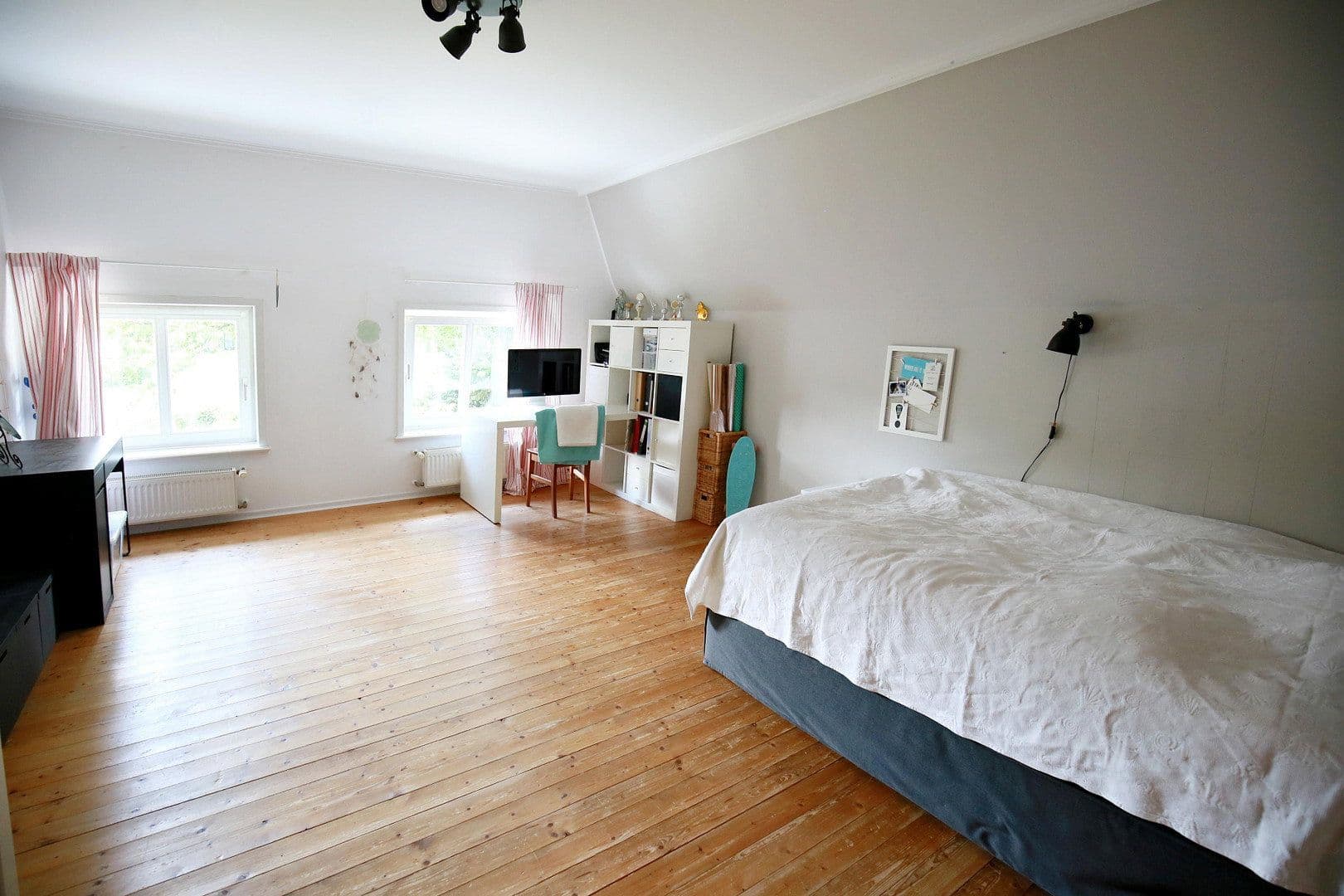 Prodej domu 305 m², pozemek 891 m², Stelle, Dolní Sasko Prodej domu 305 m², pozemek 891 m², Stelle, Dolní Sasko