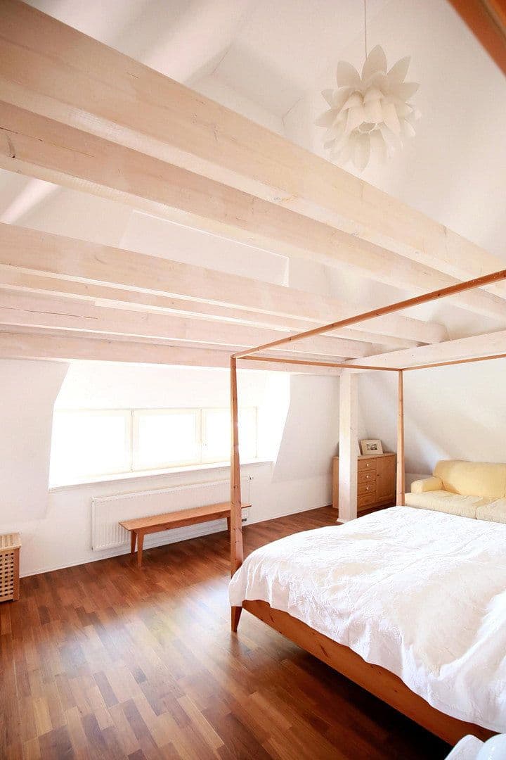 Prodej domu 305 m², pozemek 891 m², Stelle, Dolní Sasko Prodej domu 305 m², pozemek 891 m², Stelle, Dolní Sasko