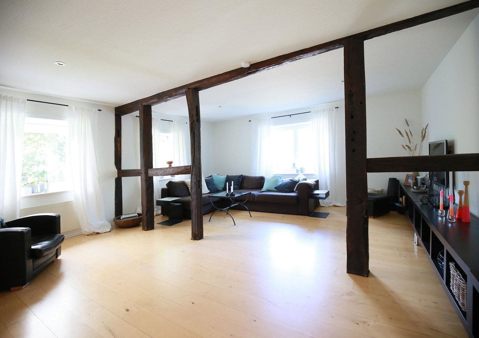 Prodej domu 305 m², pozemek 891 m², Stelle, Dolní Sasko Prodej domu 305 m², pozemek 891 m², Stelle, Dolní Sasko