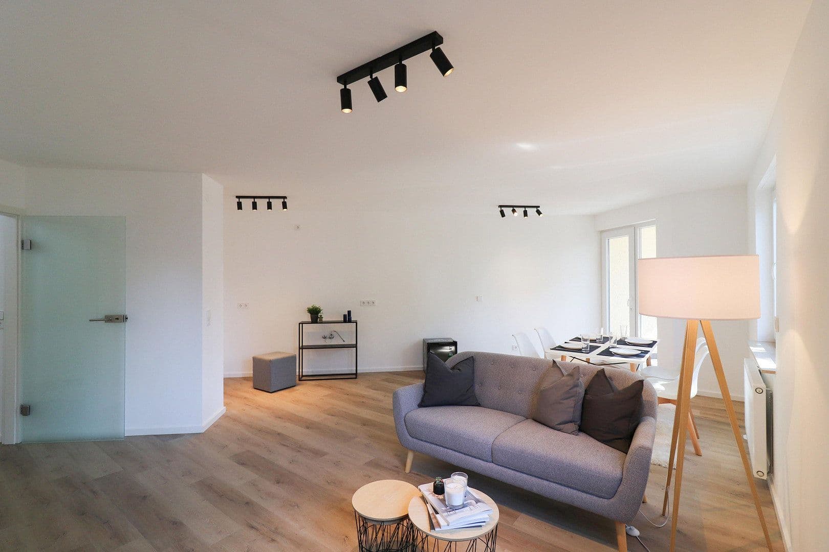 Pronájem bytu 2+1 59 m², Fohlenbergstraße 7, Marbach am Neckar, Bádensko-Württembersko Pronájem bytu 2+1 59 m², Fohlenbergstraße 7, Marbach am Neckar, Bádensko-Württembersko