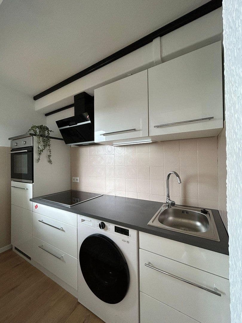 Pronájem bytu 1+1 29 m², Grünewaldstr. 2, Tuttlingen, Bádensko-Württembersko Pronájem bytu 1+1 29 m², Grünewaldstr. 2, Tuttlingen, Bádensko-Württembersko