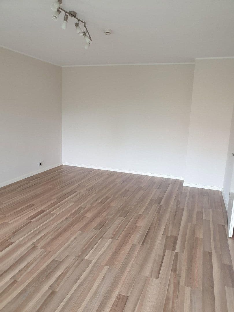 Pronájem bytu 1+1 37 m², Niddablick 1, Bad Vilbel, Hessen Pronájem bytu 1+1 37 m², Niddablick 1, Bad Vilbel, Hessen