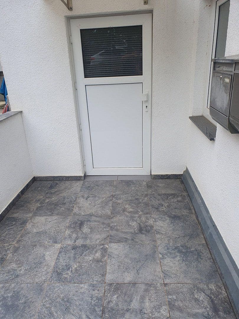 Prodej domu 138 m², pozemek 133 m², Stuttgart, Bádensko-Württembersko Prodej domu 138 m², pozemek 133 m², Stuttgart, Bádensko-Württembersko
