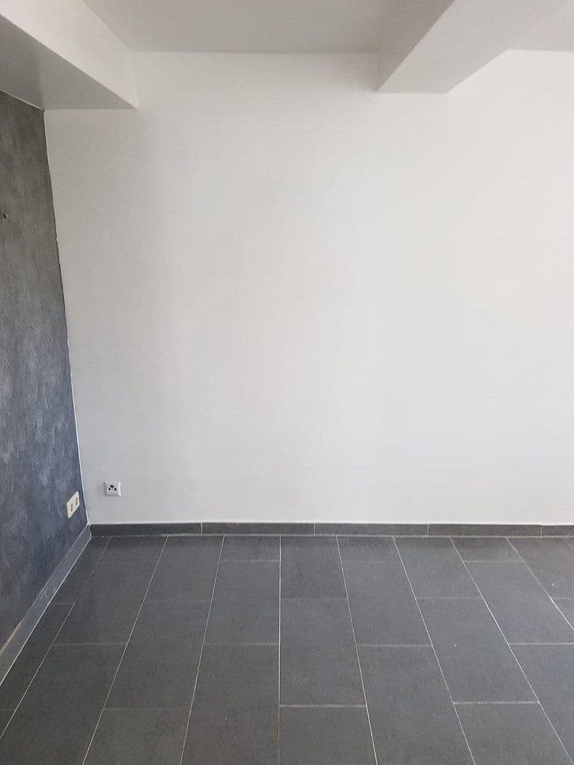 Prodej domu 138 m², pozemek 133 m², Stuttgart, Bádensko-Württembersko Prodej domu 138 m², pozemek 133 m², Stuttgart, Bádensko-Württembersko