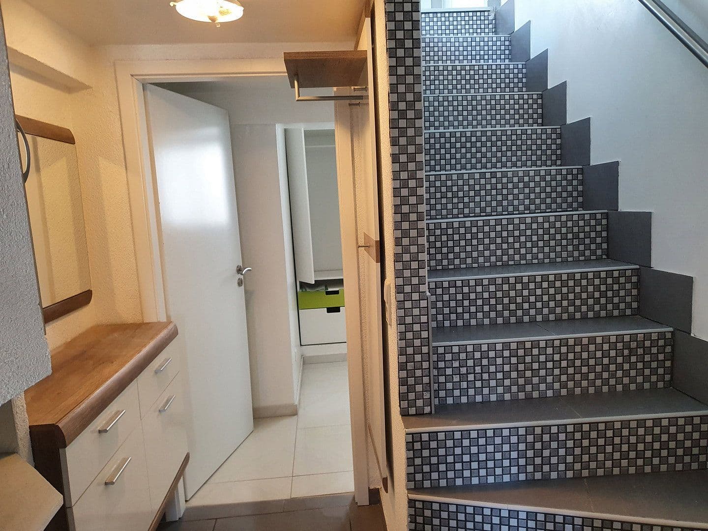 Prodej domu 138 m², pozemek 133 m², Stuttgart, Bádensko-Württembersko Prodej domu 138 m², pozemek 133 m², Stuttgart, Bádensko-Württembersko
