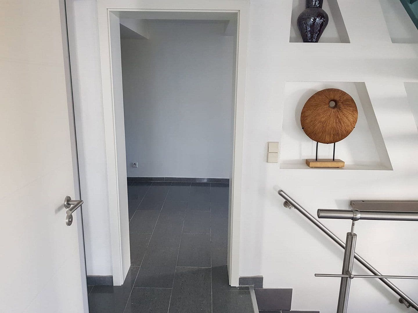 Prodej domu 138 m², pozemek 133 m², Stuttgart, Bádensko-Württembersko Prodej domu 138 m², pozemek 133 m², Stuttgart, Bádensko-Württembersko