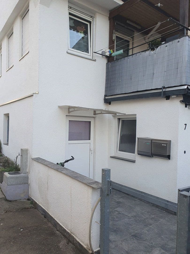 Prodej domu 138 m², pozemek 133 m², Stuttgart, Bádensko-Württembersko Prodej domu 138 m², pozemek 133 m², Stuttgart, Bádensko-Württembersko