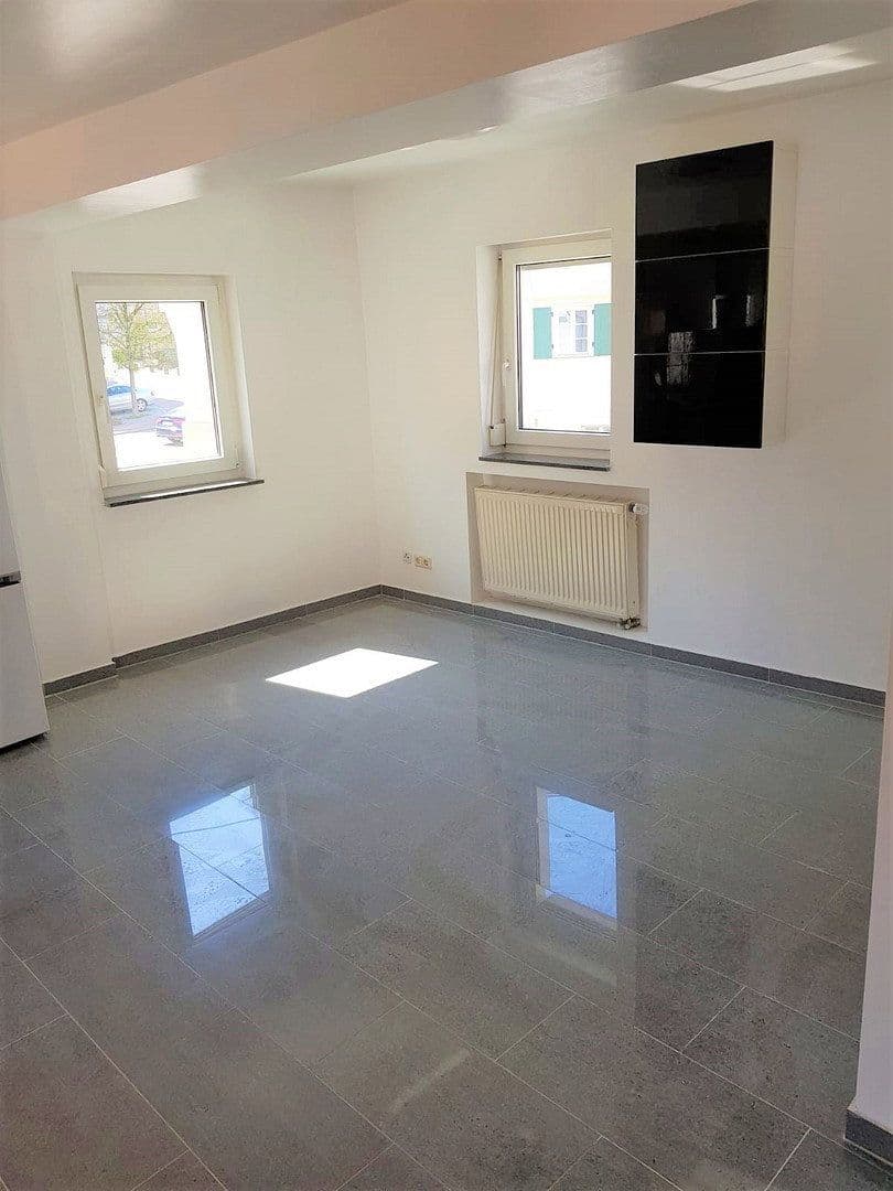 Prodej domu 138 m², pozemek 133 m², Stuttgart, Bádensko-Württembersko Prodej domu 138 m², pozemek 133 m², Stuttgart, Bádensko-Württembersko