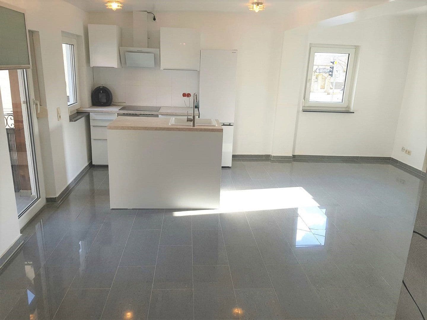 Prodej domu 138 m², pozemek 133 m², Stuttgart, Bádensko-Württembersko Prodej domu 138 m², pozemek 133 m², Stuttgart, Bádensko-Württembersko