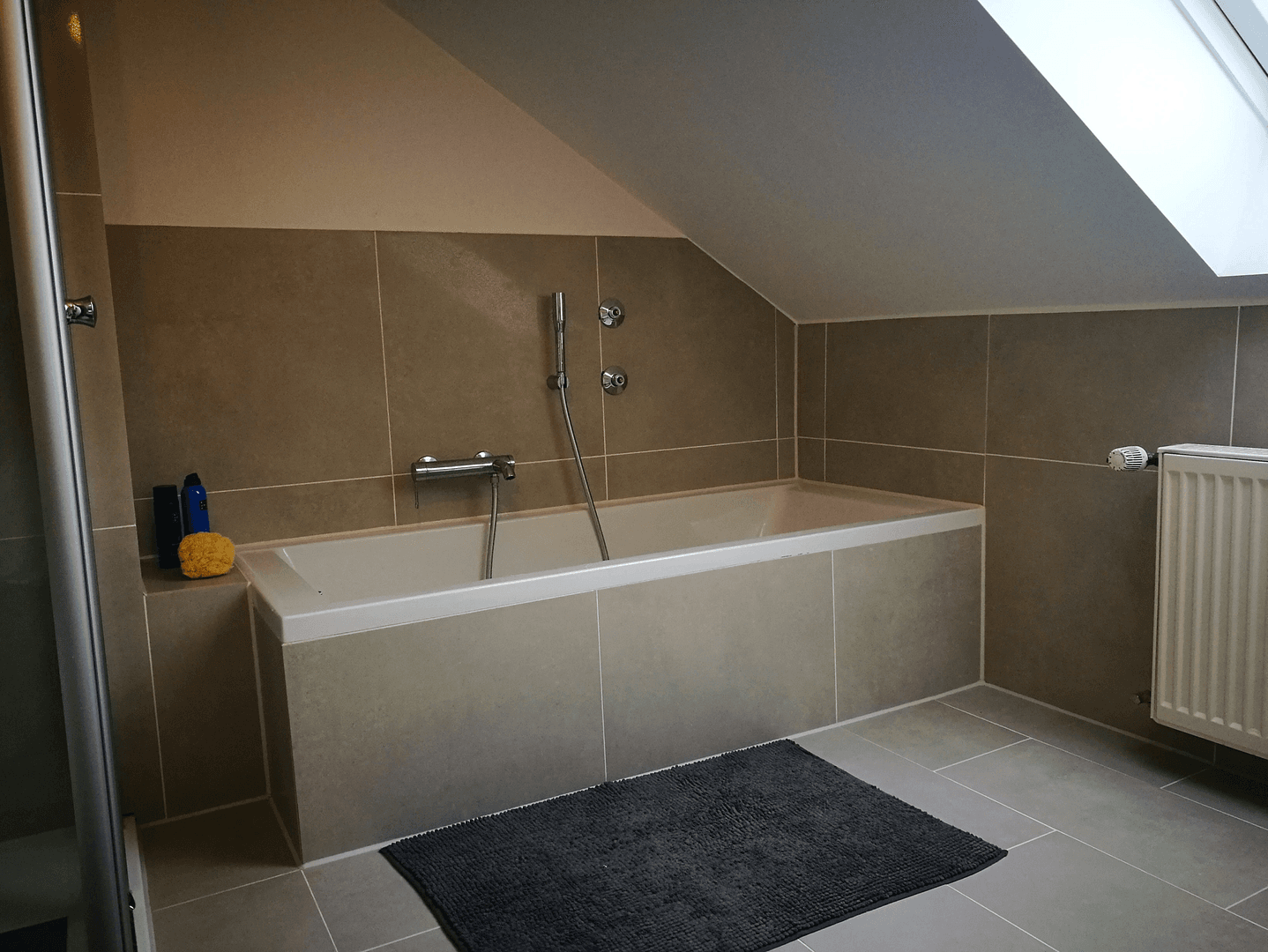 Pronájem bytu 3+1 78 m², Tegernheim, Bavorsko Pronájem bytu 3+1 78 m², Tegernheim, Bavorsko