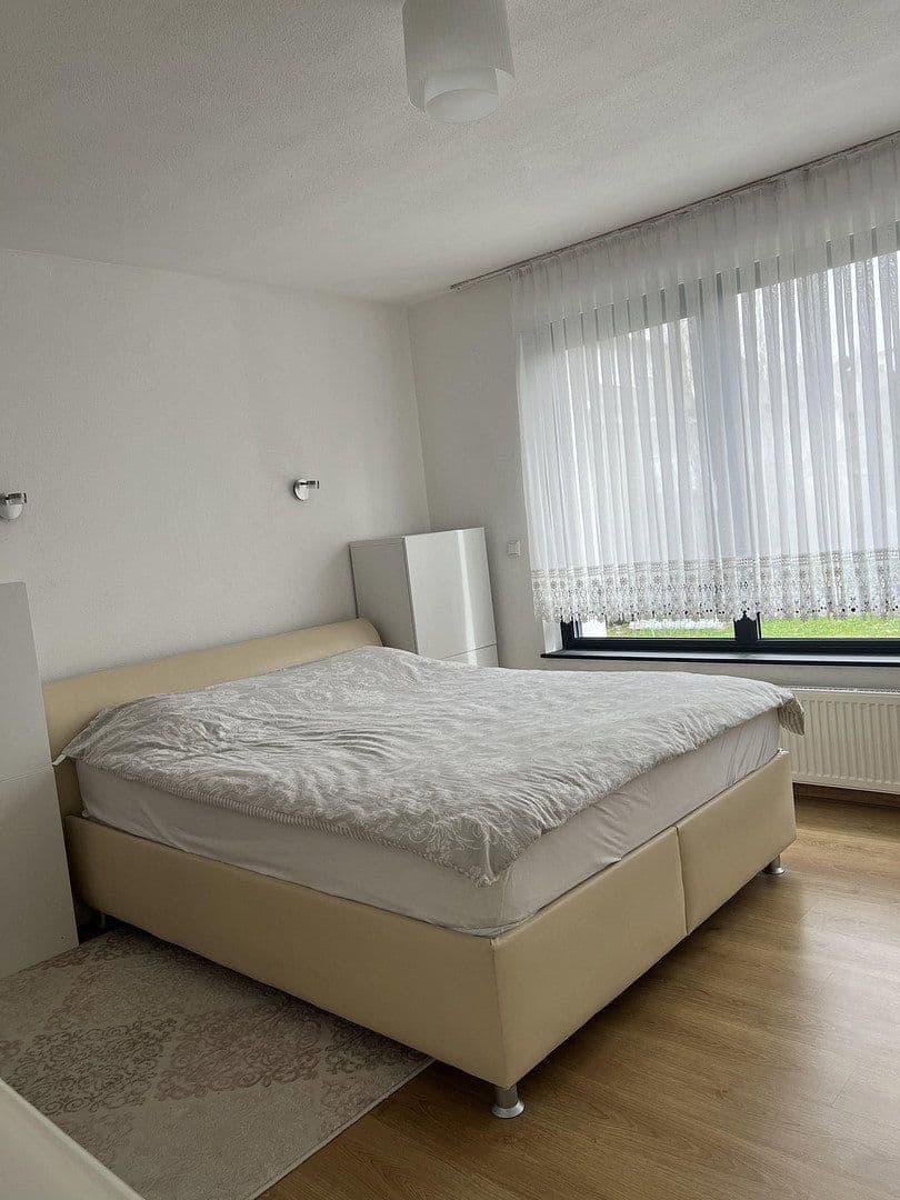 Pronájem bytu 4+1 98 m², Köllestraße 25, Ulm, Bádensko-Württembersko Pronájem bytu 4+1 98 m², Köllestraße 25, Ulm, Bádensko-Württembersko