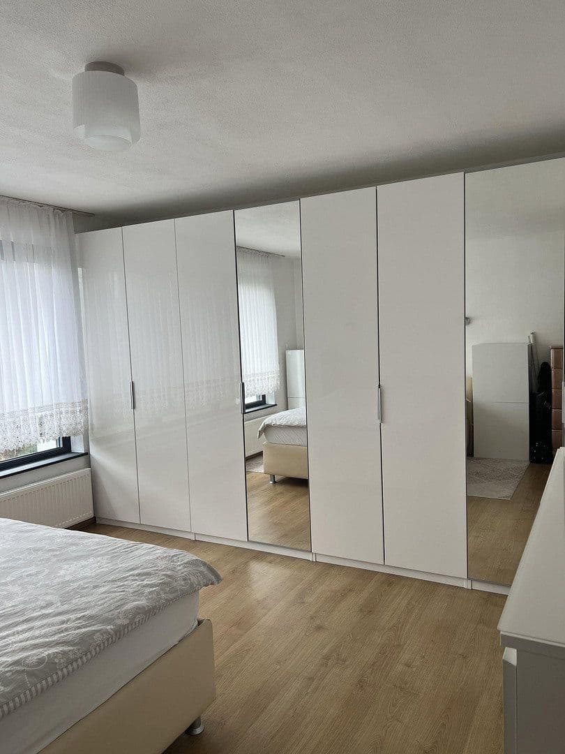 Pronájem bytu 4+1 98 m², Köllestraße 25, Ulm, Bádensko-Württembersko Pronájem bytu 4+1 98 m², Köllestraße 25, Ulm, Bádensko-Württembersko