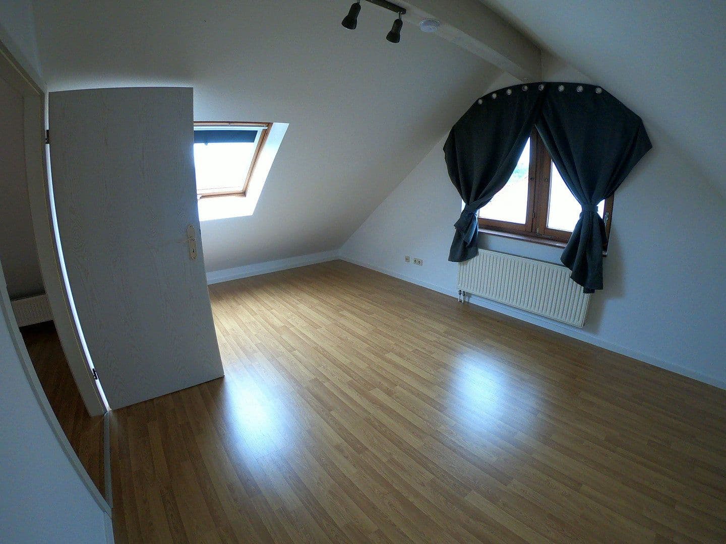 Pronájem bytu 2+1 97 m², Weilerstraße 4, Winterbach, Bádensko-Württembersko Pronájem bytu 2+1 97 m², Weilerstraße 4, Winterbach, Bádensko-Württembersko