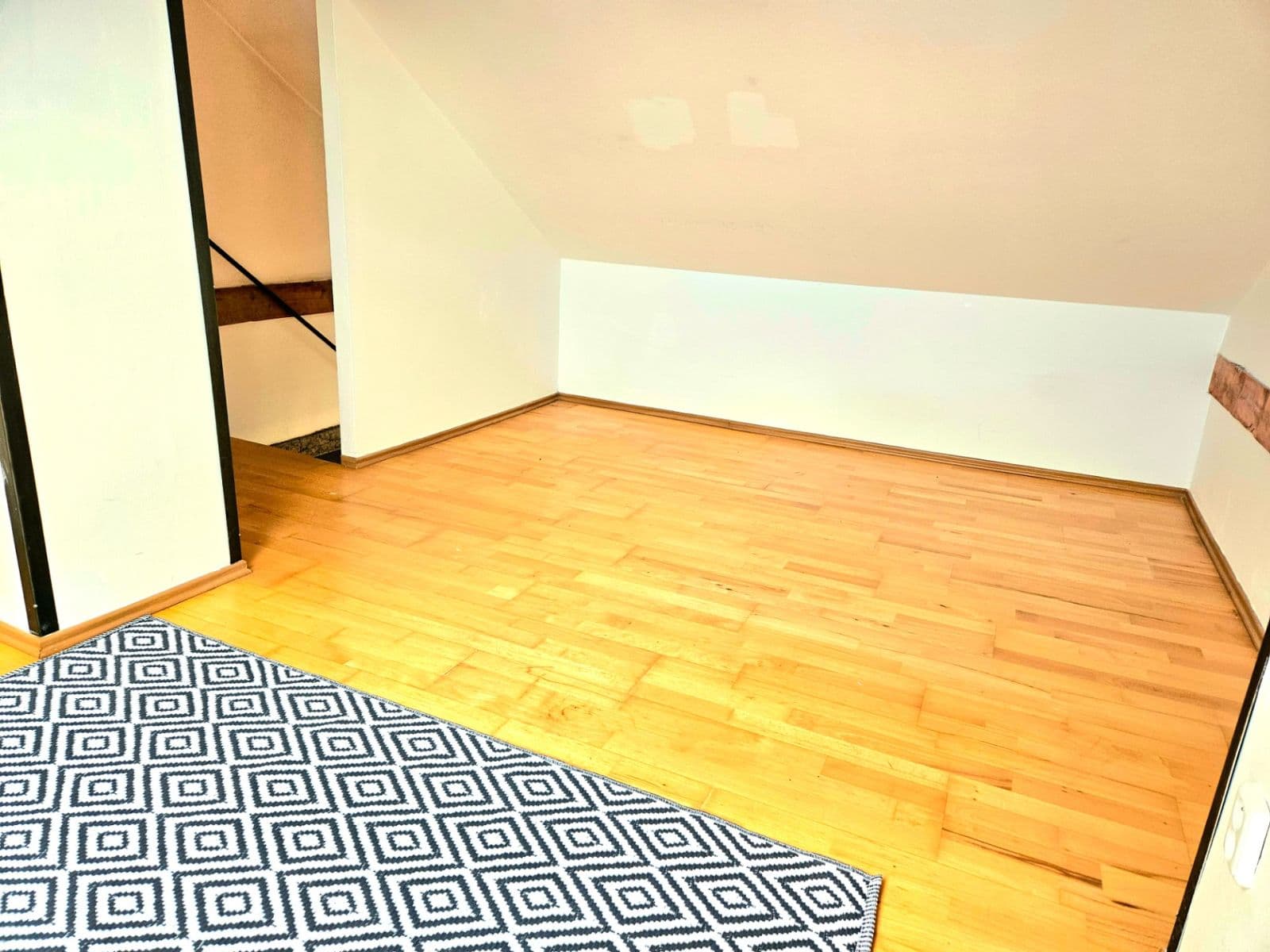 Pronájem bytu 1+1 45 m², Vlkova, Praha, Praha Pronájem bytu 1+1 45 m², Vlkova, Praha, Praha