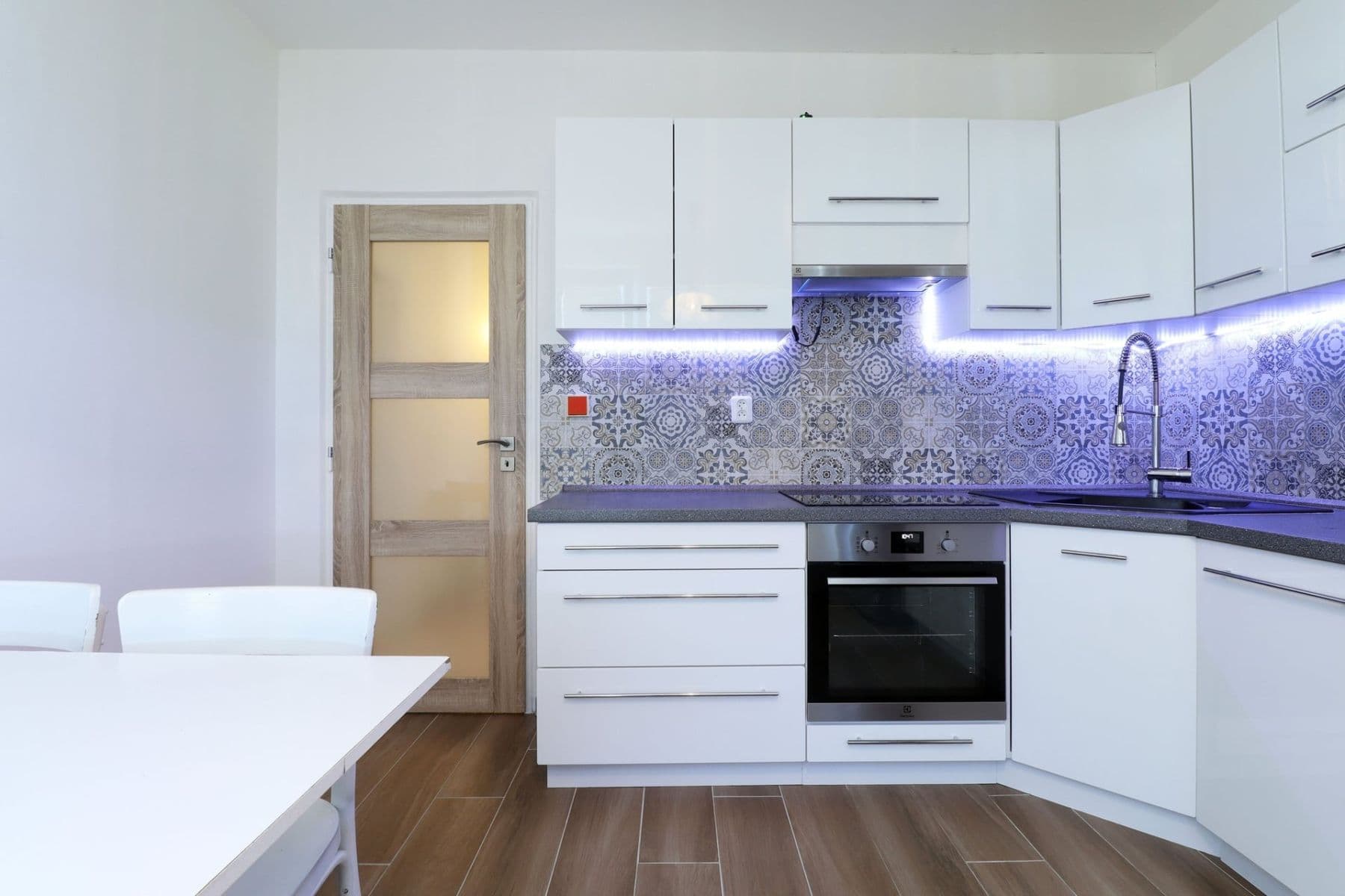 Pronájem bytu 2+1 77 m², Imrychova, Praha, Praha Pronájem bytu 2+1 77 m², Imrychova, Praha, Praha